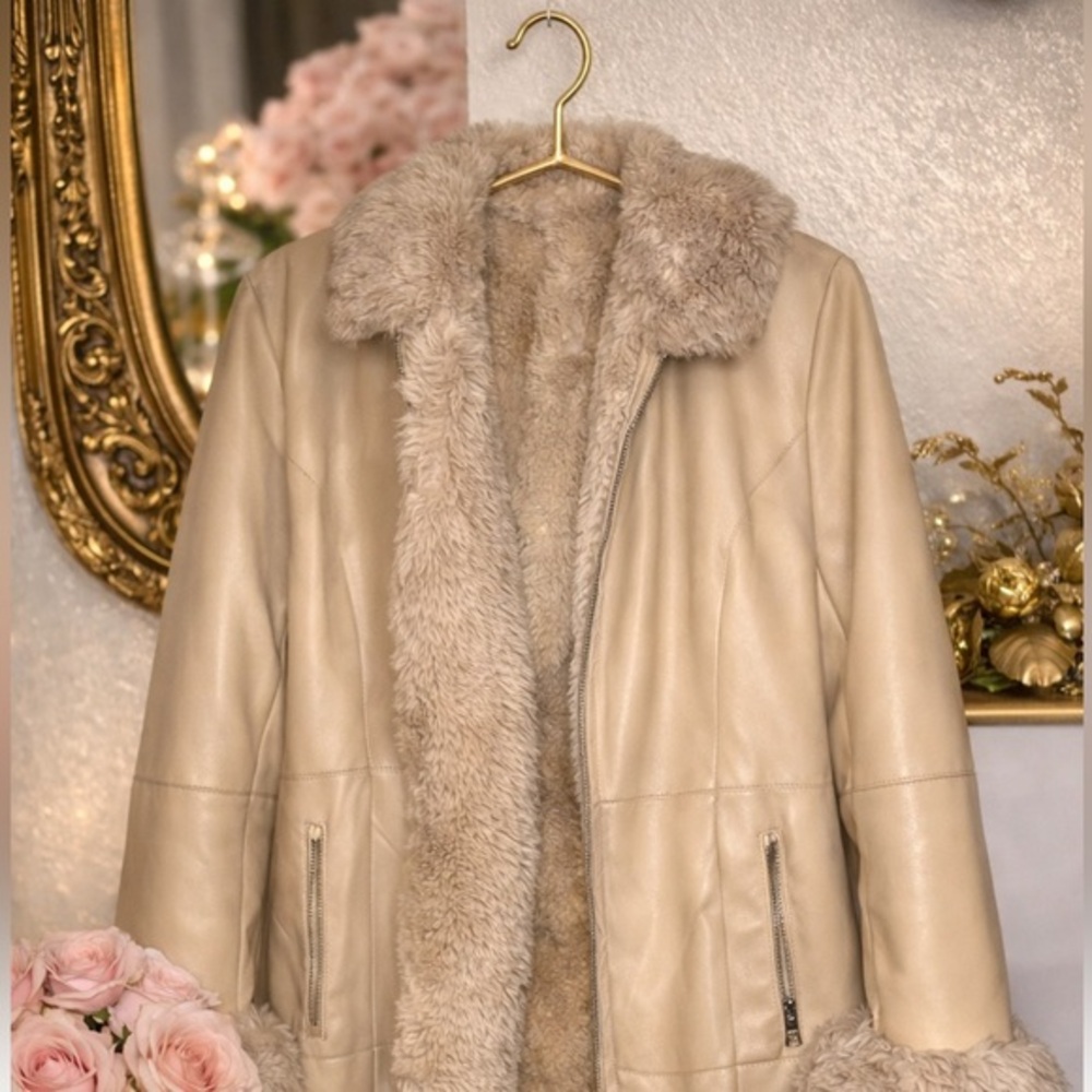 Tan Faux Leather Coat w/ Faux Fur Trim – Chic Winter Jacket Fits M/L